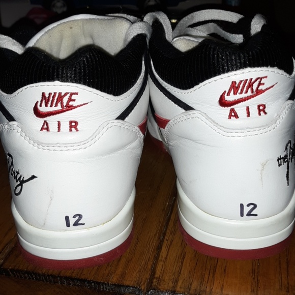 Shoes - Picture 3 of 5